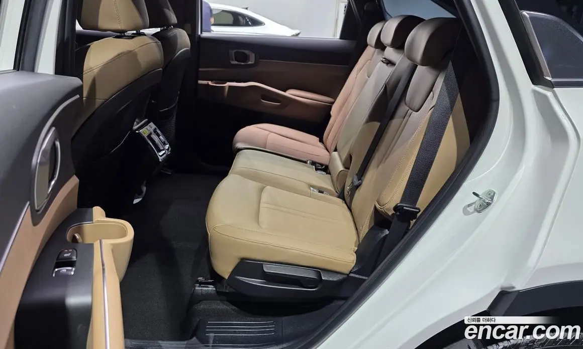 Kia Sorento 2024 1.6 автомат (гидро), фото 17 Kia Sorento 2024 1.6 автомат (гидро), фото 17