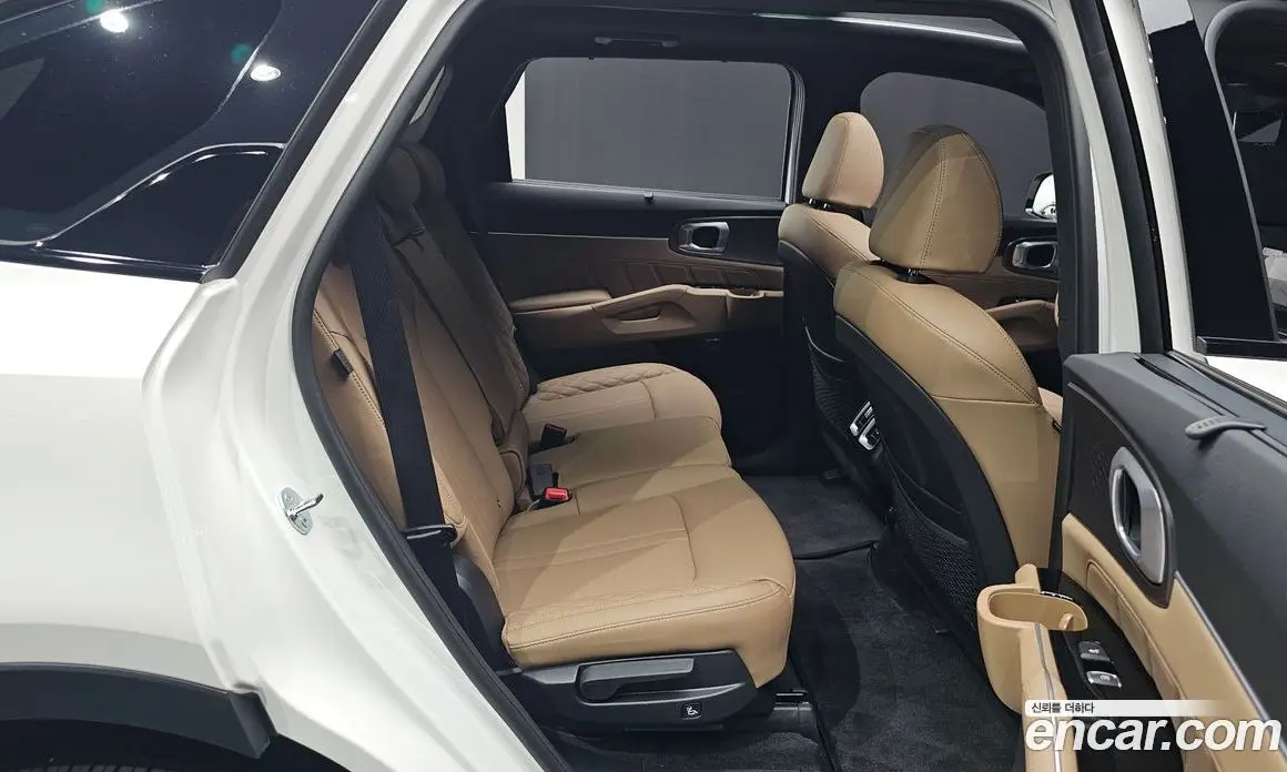 Kia Sorento 2026 1.6 автомат (гидро), фото 18 Kia Sorento 2026 1.6 автомат (гидро), фото 18