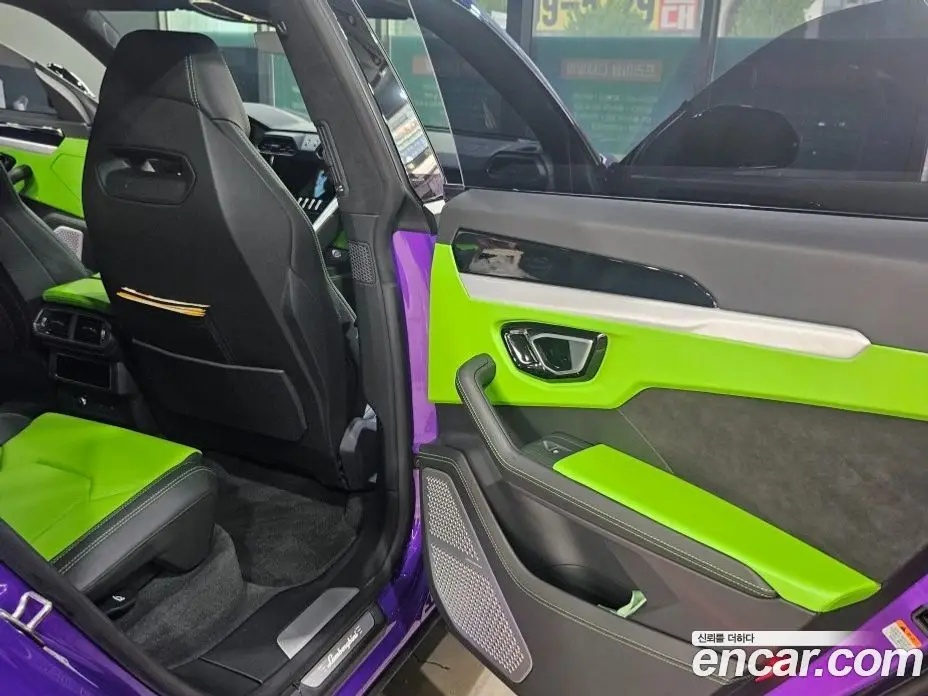 Lamborghini Urus 2022 4.0 автомат (гидро), фото 11 Lamborghini Urus 2022 4.0 автомат (гидро), фото 11