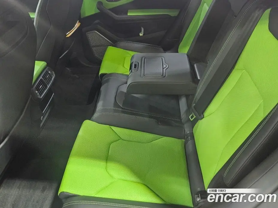 Lamborghini Urus 2022 4.0 автомат (гидро), фото 13 Lamborghini Urus 2022 4.0 автомат (гидро), фото 13