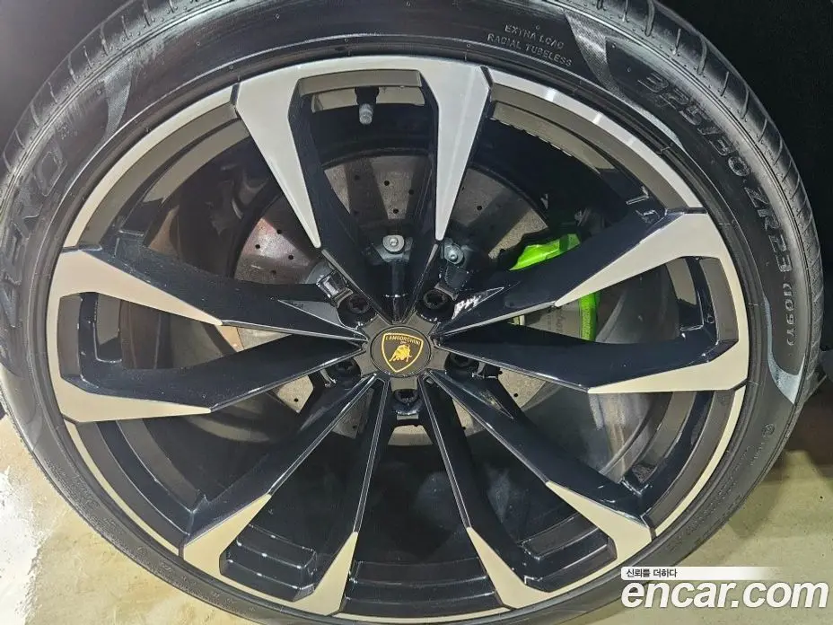 Lamborghini Urus 2022 4.0 автомат (гидро), фото 5 Lamborghini Urus 2022 4.0 автомат (гидро), фото 5