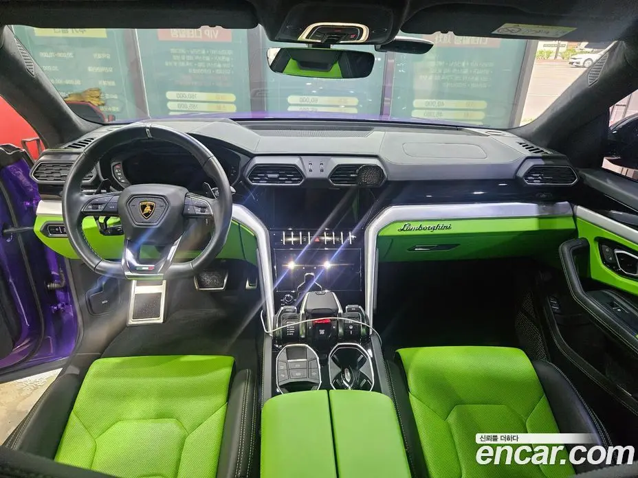 Lamborghini Urus 2022 4.0 автомат (гидро), фото 8 Lamborghini Urus 2022 4.0 автомат (гидро), фото 8