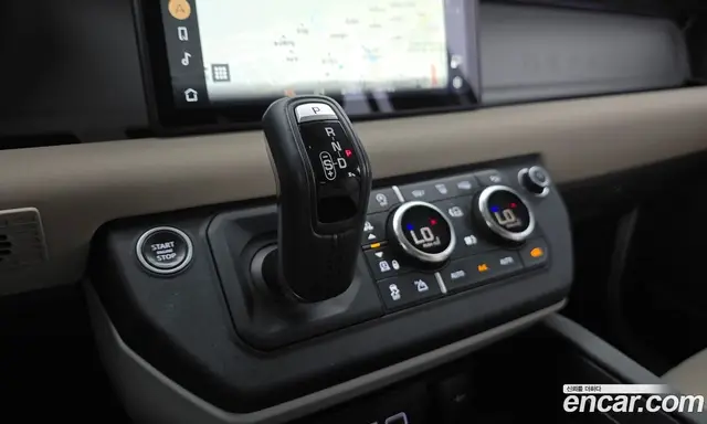 Land Rover Defender 2020 2.0 автомат (гидро), миниатюра 9 Land Rover Defender 2020 2.0 автомат (гидро), миниатюра 9