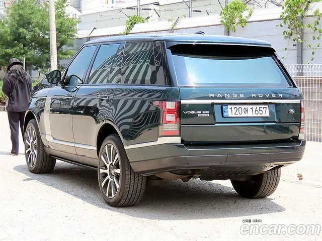 Land Rover Range Rover 2013 4.4 автомат (гидро), миниатюра 3