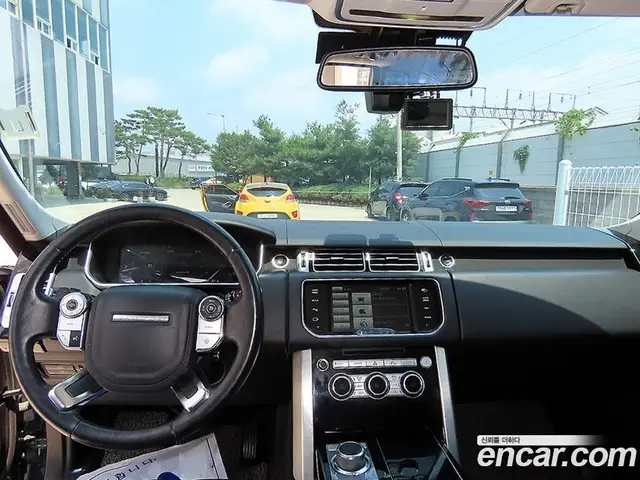 Land Rover Range Rover 2013 4.4 автомат (гидро), миниатюра 7