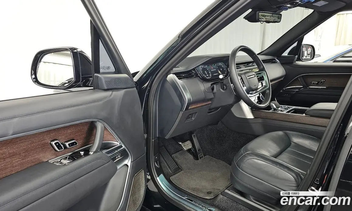 Land Rover Range Rover 2022 4.4 автомат (гидро), фото 13 Land Rover Range Rover 2022 4.4 автомат (гидро), фото 13