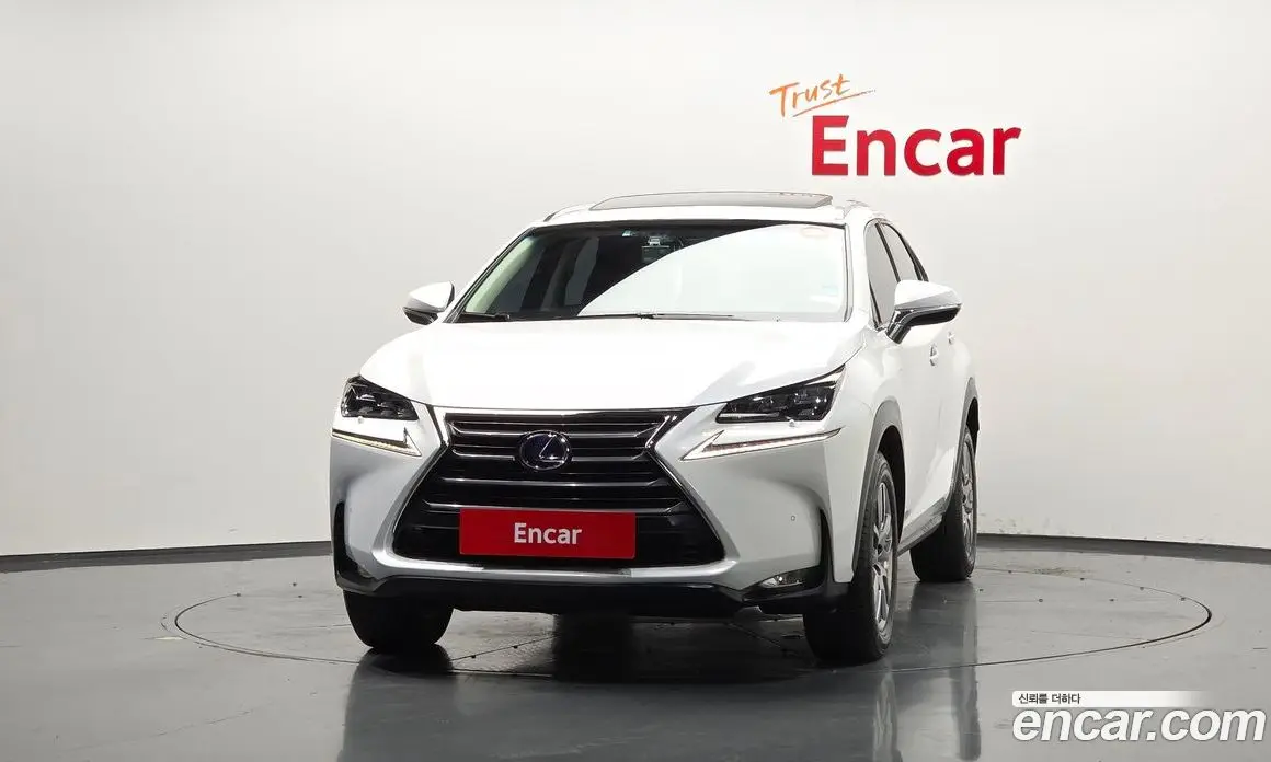 Lexus NX 2016 2.5 автомат (гидро), фото 3 Lexus NX 2016 2.5 автомат (гидро), фото 3