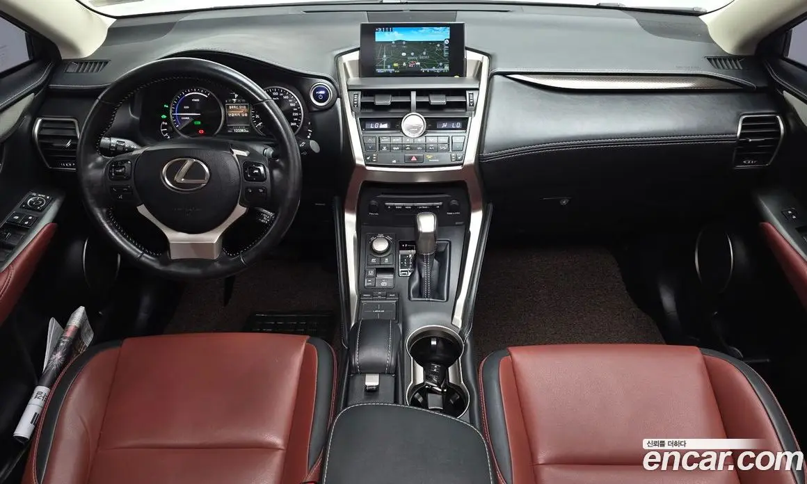Lexus NX 2016 2.5 автомат (гидро), фото 7 Lexus NX 2016 2.5 автомат (гидро), фото 7