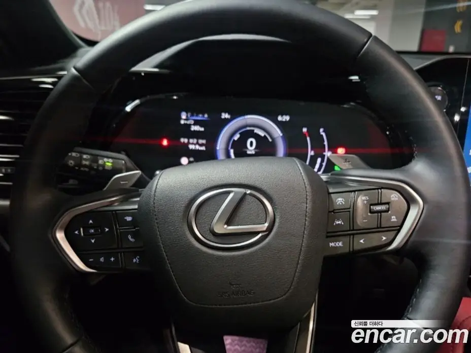 Lexus NX 2025 2.5 автомат (гидро), фото 9 Lexus NX 2025 2.5 автомат (гидро), фото 9