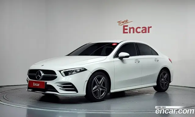 Mercedes-Benz A-Class 2020 2.0 автомат (гидро), миниатюра 1