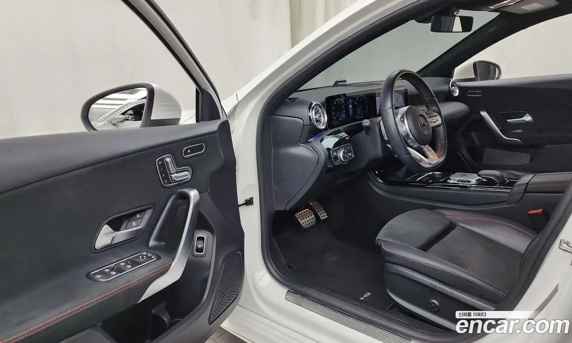 Mercedes-Benz A-Class 2020 2.0 автомат (гидро), фото 13