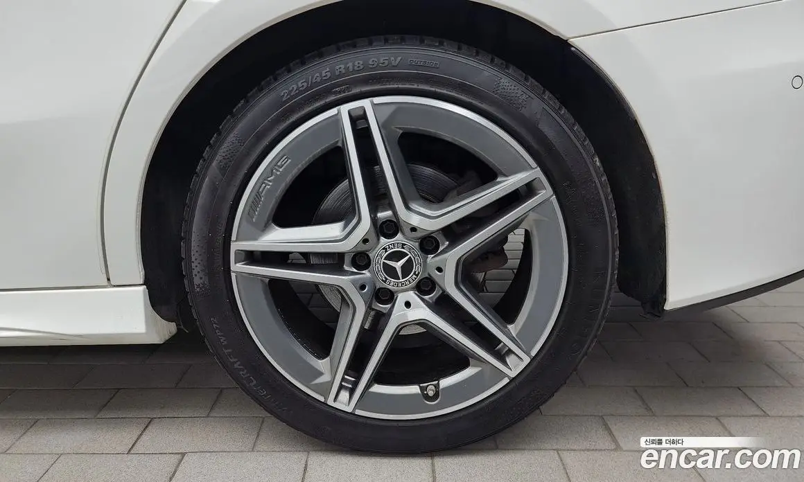 Mercedes-Benz A-Class 2020 2.0 автомат (гидро), фото 7