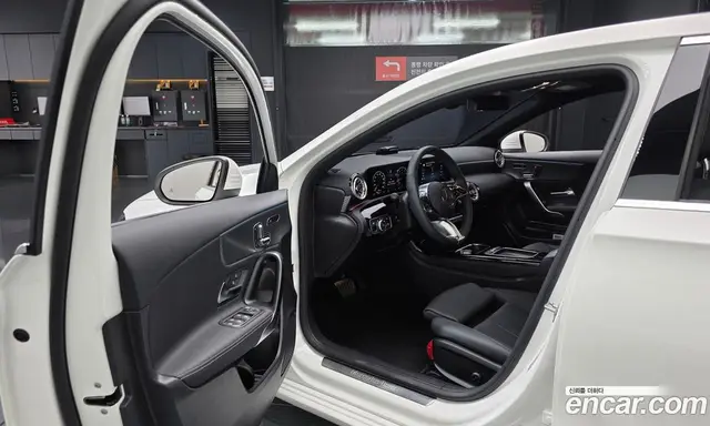 Mercedes-Benz A-Class 2026 2.0 автомат (гидро), миниатюра 12