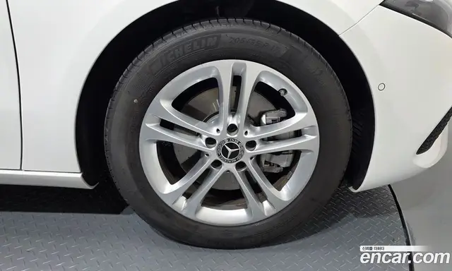 Mercedes-Benz A-Class 2026 2.0 автомат (гидро), миниатюра 6 Mercedes-Benz A-Class 2026 2.0 автомат (гидро), миниатюра 6