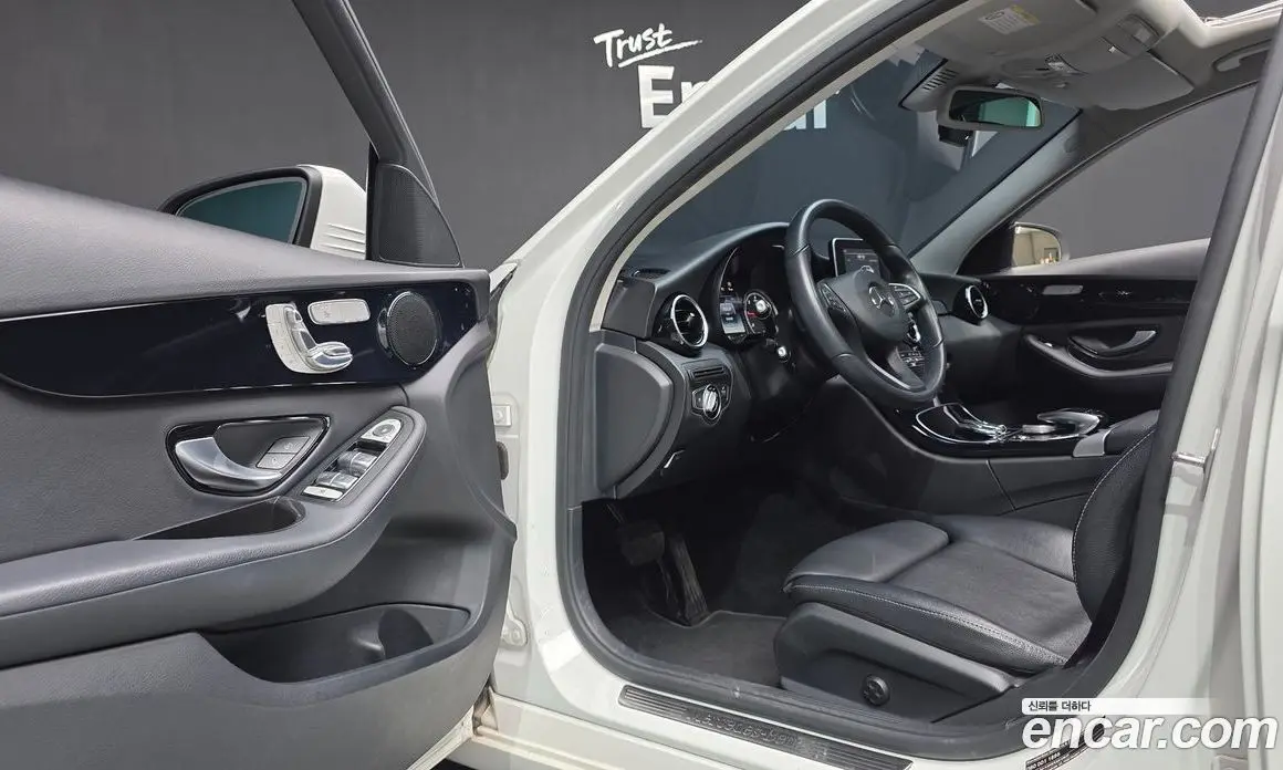 Mercedes-Benz C-Class 2017 1.6 автомат (гидро), фото 10 Mercedes-Benz C-Class 2017 1.6 автомат (гидро), фото 10