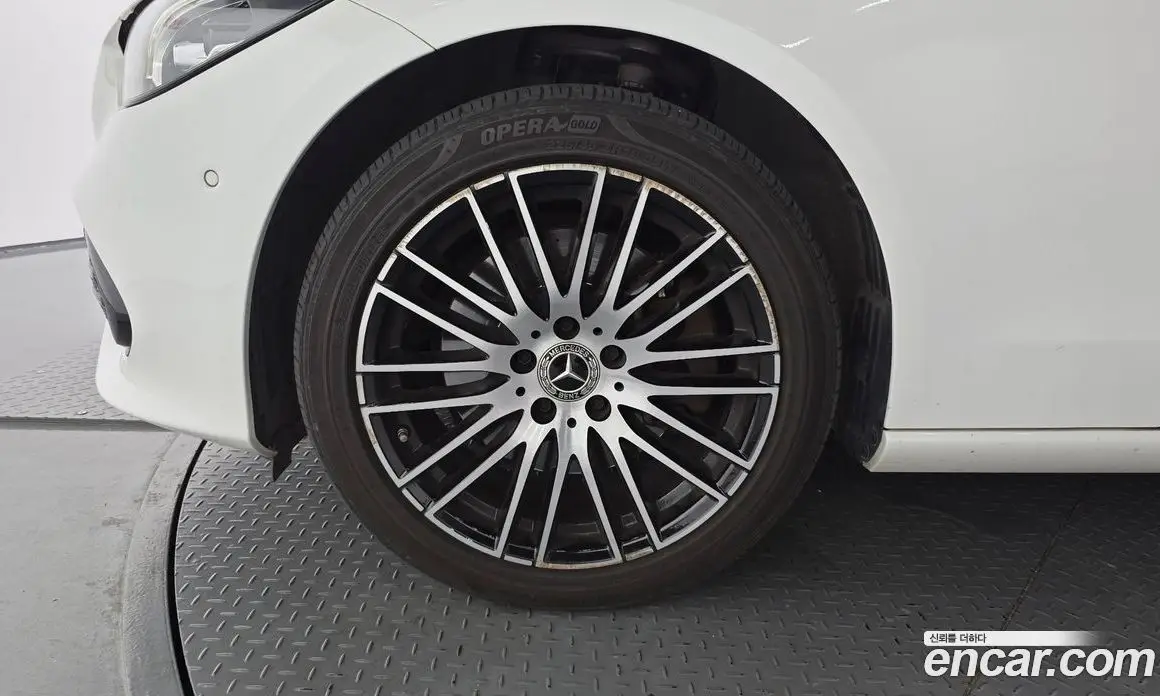 Mercedes-Benz C-Class 2022 2.0 автомат (гидро), фото 5 Mercedes-Benz C-Class 2022 2.0 автомат (гидро), фото 5