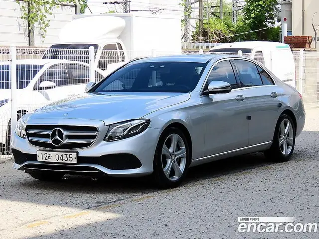 Mercedes-Benz E-Class 2016 1.9 автомат (гидро), миниатюра 2 Mercedes-Benz E-Class 2016 1.9 автомат (гидро), миниатюра 2