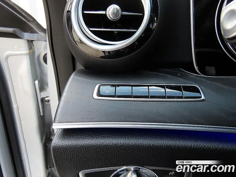 Mercedes-Benz E-Class 2016 1.9 автомат (гидро), фото 12 Mercedes-Benz E-Class 2016 1.9 автомат (гидро), фото 12
