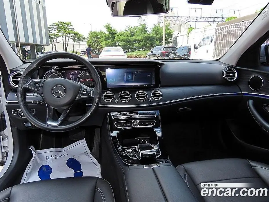 Mercedes-Benz E-Class 2016 1.9 автомат (гидро), фото 7 Mercedes-Benz E-Class 2016 1.9 автомат (гидро), фото 7