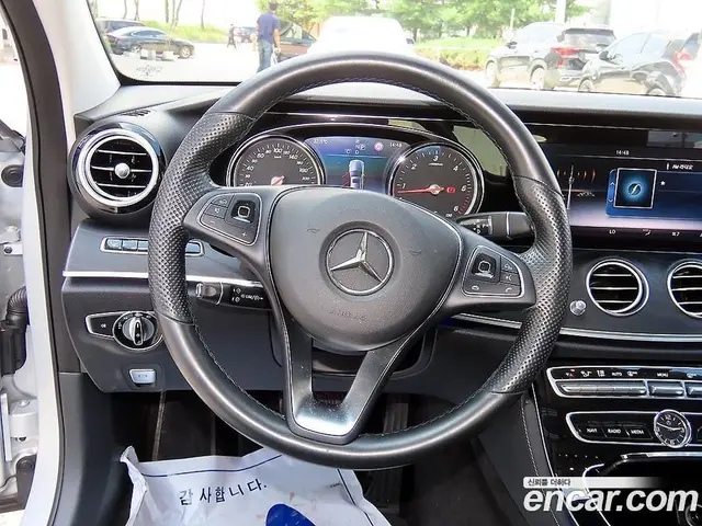 Mercedes-Benz E-Class 2016 1.9 автомат (гидро), миниатюра 8 Mercedes-Benz E-Class 2016 1.9 автомат (гидро), миниатюра 8