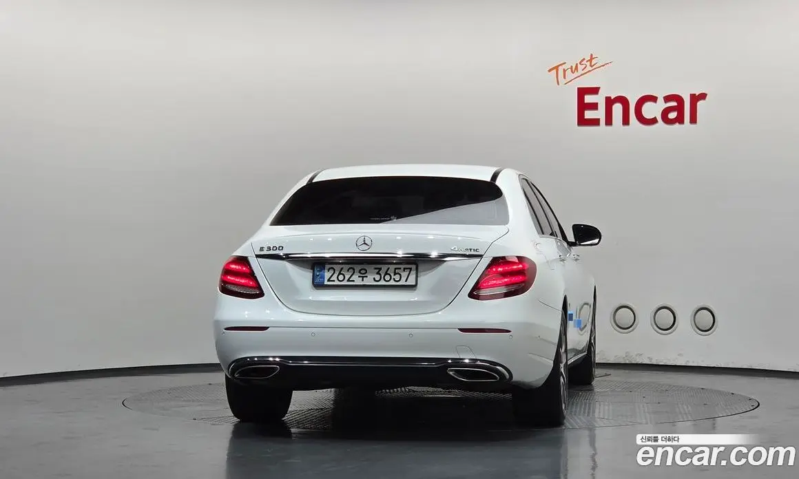 Mercedes-Benz E-Class 2018 2.0 автомат (гидро), фото 4
