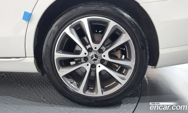 Mercedes-Benz E-Class 2018 2.0 автомат (гидро), миниатюра 7