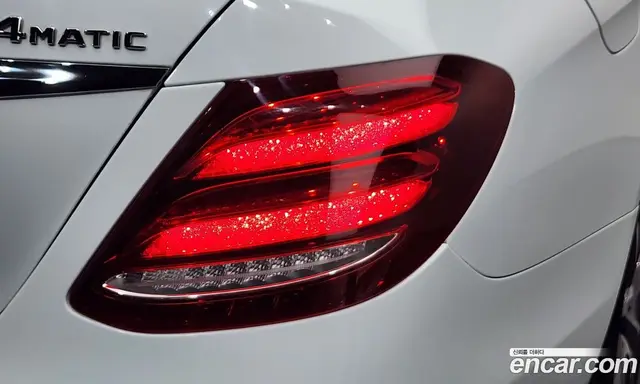 Mercedes-Benz E-Class 2018 2.0 автомат (гидро), миниатюра 9