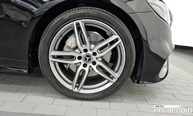 Mercedes-Benz E-Class 2019 1.9 автомат (гидро), миниатюра 5