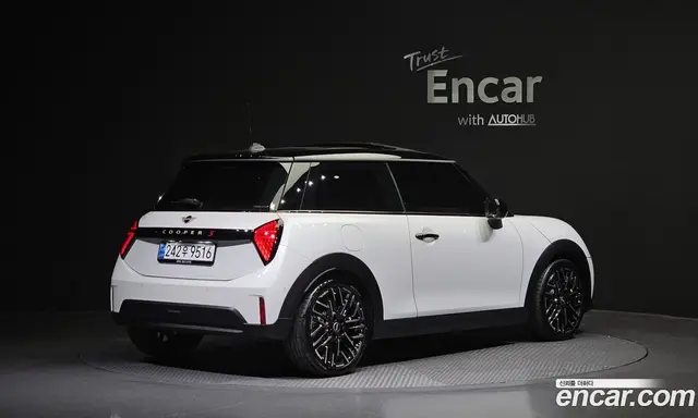 Mini Cooper 2024 2.0 автомат (гидро), миниатюра 2