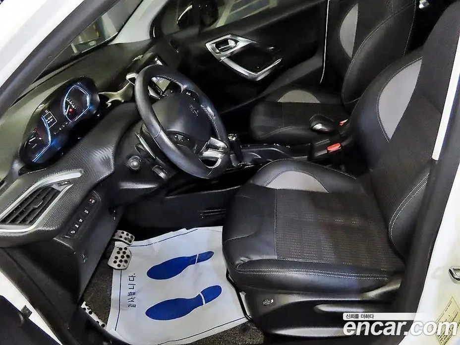 Peugeot 2008 2015 1.6 автомат (гидро), фото 6 Peugeot 2008 2015 1.6 автомат (гидро), фото 6