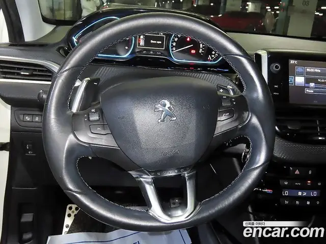 Peugeot 2008 2015 1.6 автомат (гидро), миниатюра 8 Peugeot 2008 2015 1.6 автомат (гидро), миниатюра 8