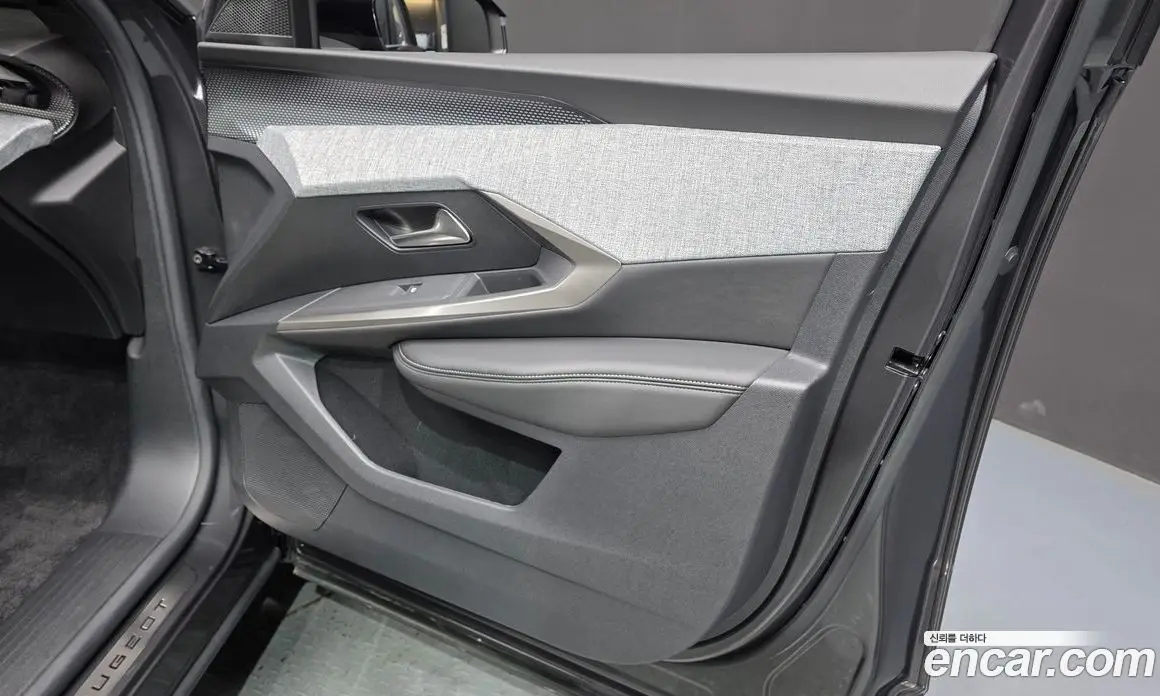 Peugeot 3008 2025 1.2 автомат (гидро), фото 14