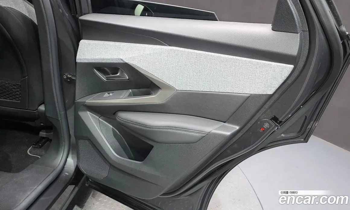 Peugeot 3008 2025 1.2 автомат (гидро), фото 15