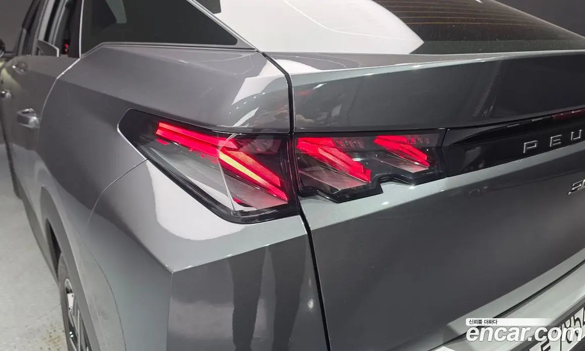 Peugeot 3008 2025 1.2 автомат (гидро), фото 9