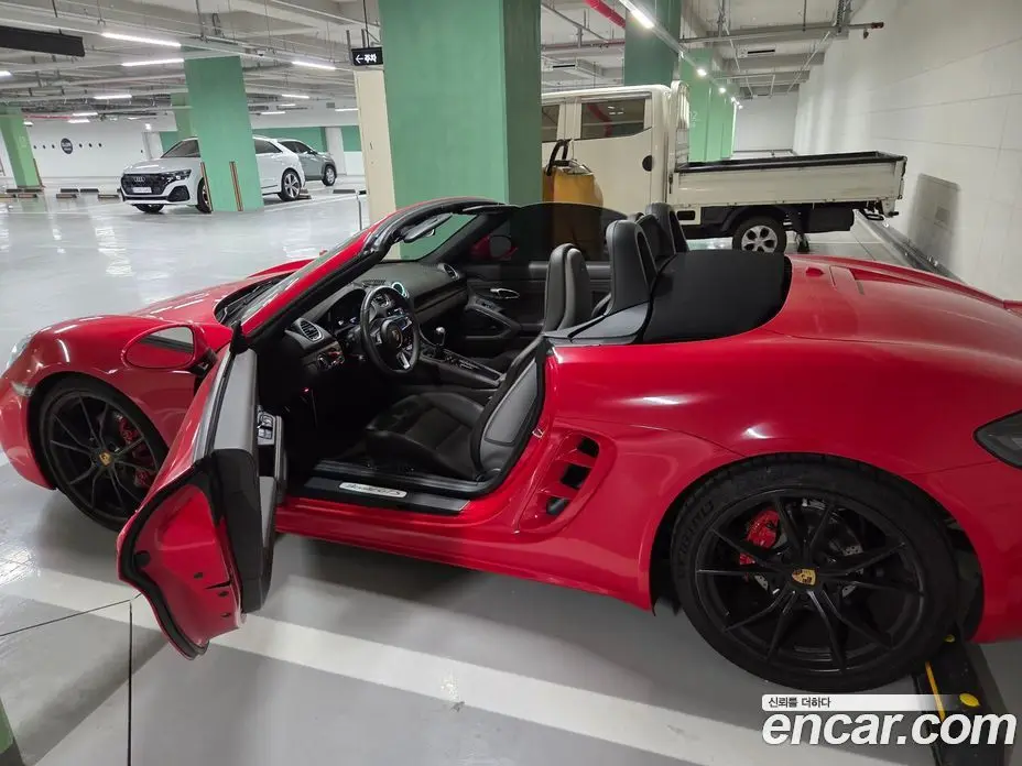 Porsche 718 2018 2.5 механика, фото 6 Porsche 718 2018 2.5 механика, фото 6
