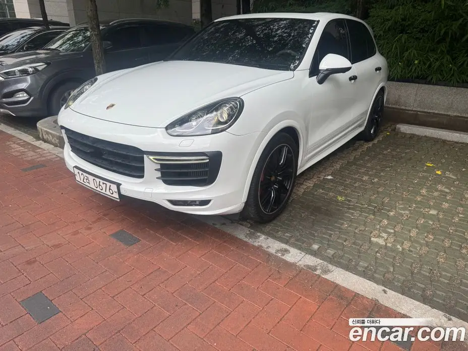 Porsche Cayenne 2016 3.6 автомат (гидро), фото 1 Porsche Cayenne 2016 3.6 автомат (гидро), фото 1
