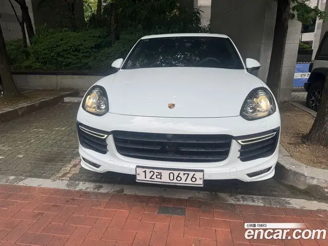 Porsche Cayenne 2016 3.6 автомат (гидро), миниатюра 3 Porsche Cayenne 2016 3.6 автомат (гидро), миниатюра 3