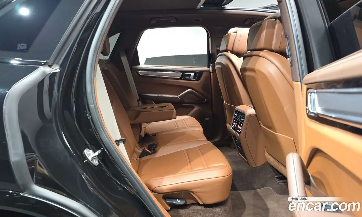 Porsche Cayenne 2023 3.0 автомат (гидро), фото 17