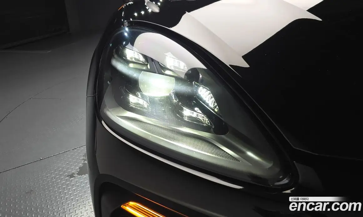 Porsche Cayenne 2023 3.0 автомат (гидро), фото 7