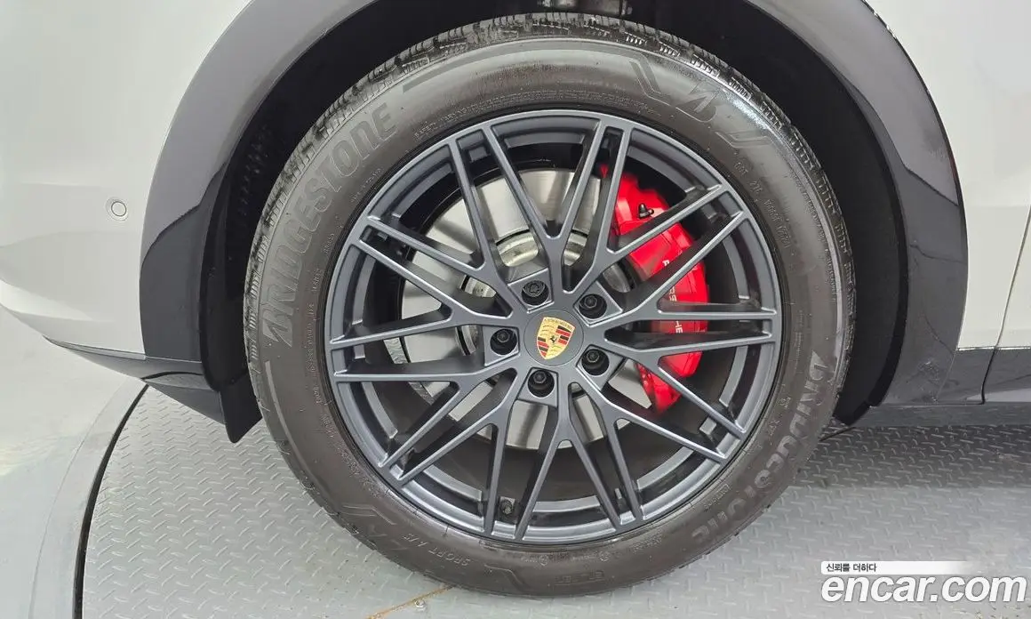 Porsche Cayenne 2025 4.0 автомат (гидро), фото 5 Porsche Cayenne 2025 4.0 автомат (гидро), фото 5