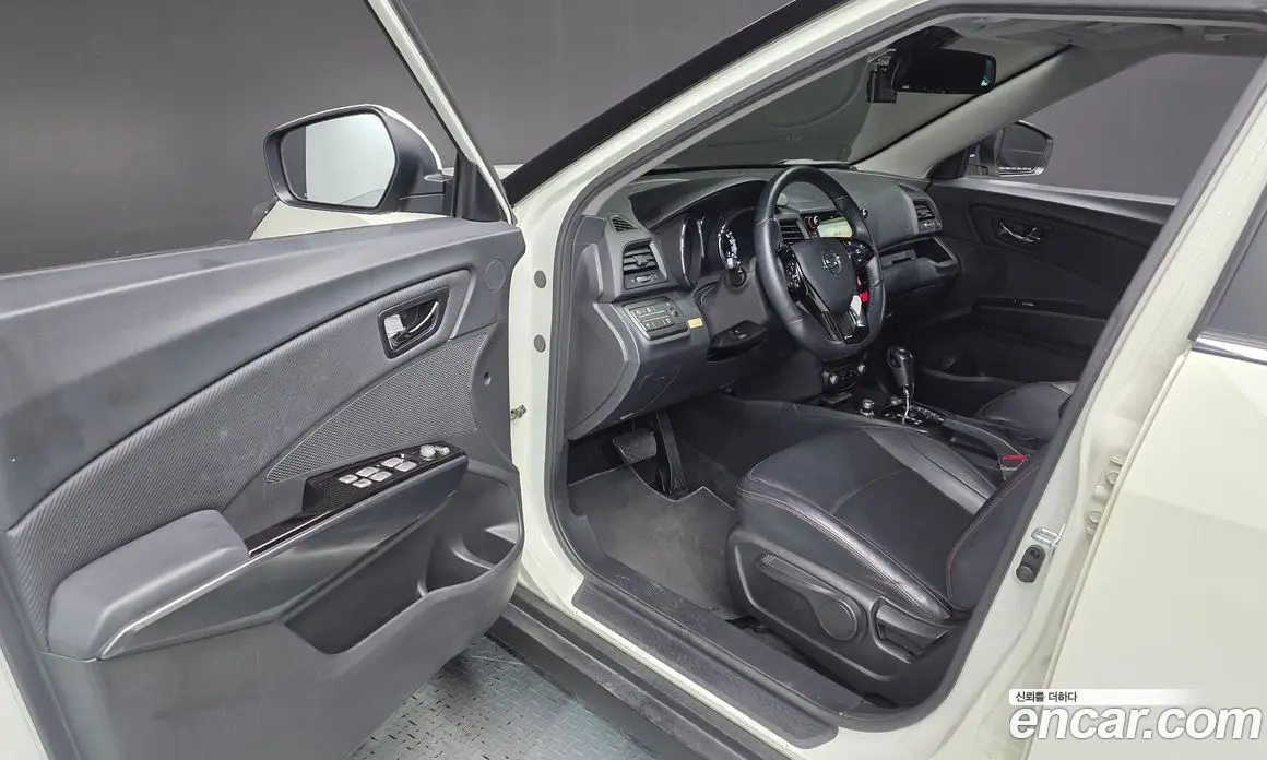 SsangYong TIBOLI 2016 1.6 автомат (гидро), фото 13 SsangYong TIBOLI 2016 1.6 автомат (гидро), фото 13