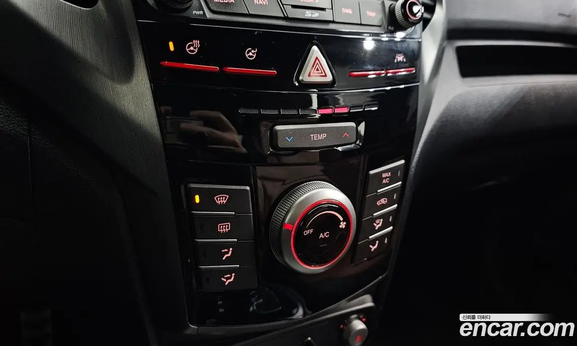 SsangYong TIBOLI 2017 1.6 автомат (гидро), фото 18