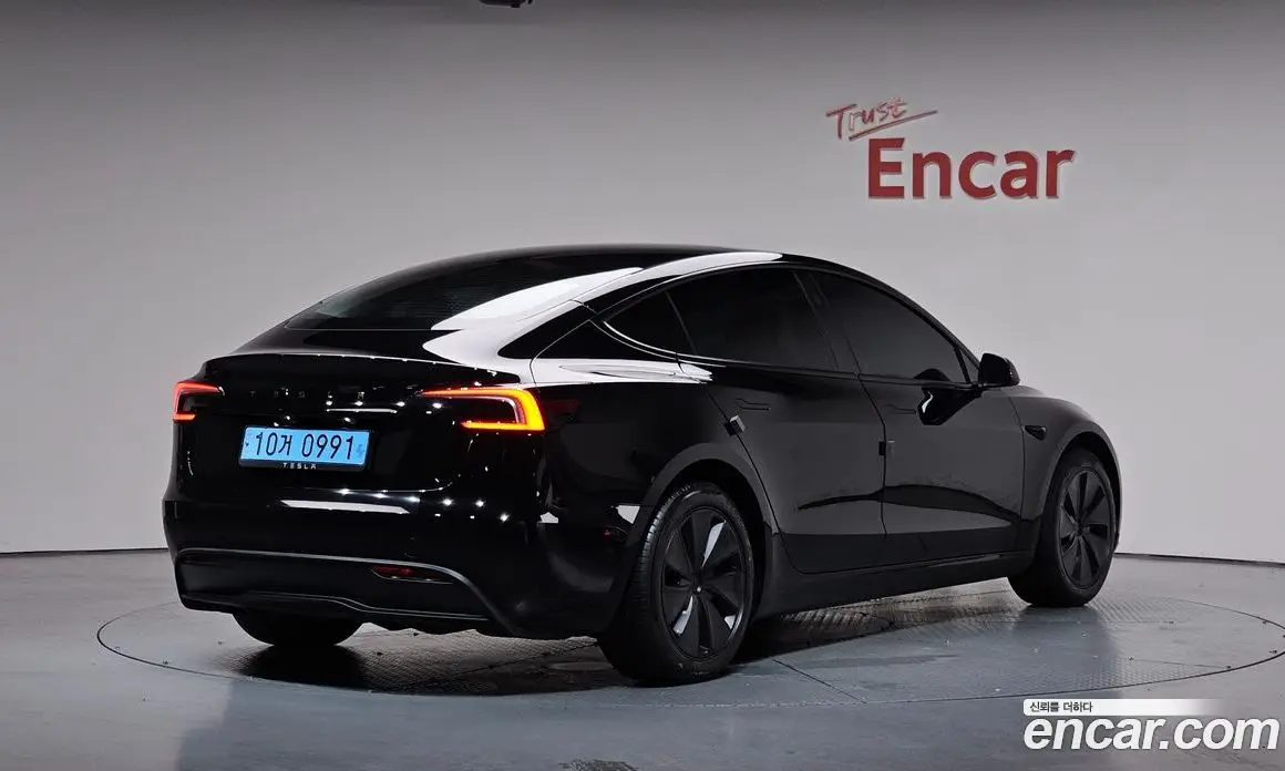 Tesla Model 3 2024 0.2 автомат (гидро), фото 1 Tesla Model 3 2024 0.2 автомат (гидро), фото 1