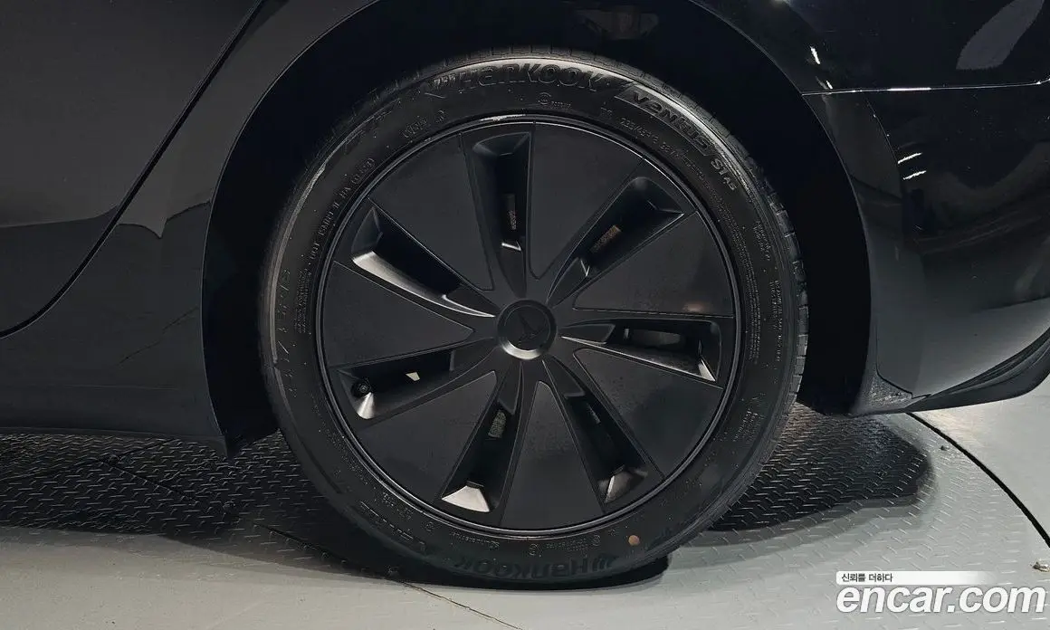 Tesla Model 3 2024 0.2 автомат (гидро), фото 6 Tesla Model 3 2024 0.2 автомат (гидро), фото 6