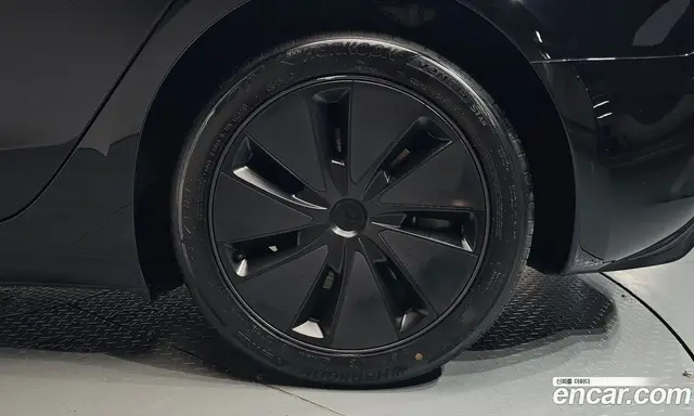 Tesla Model 3 2024 0.2 автомат (гидро), миниатюра 6 Tesla Model 3 2024 0.2 автомат (гидро), миниатюра 6