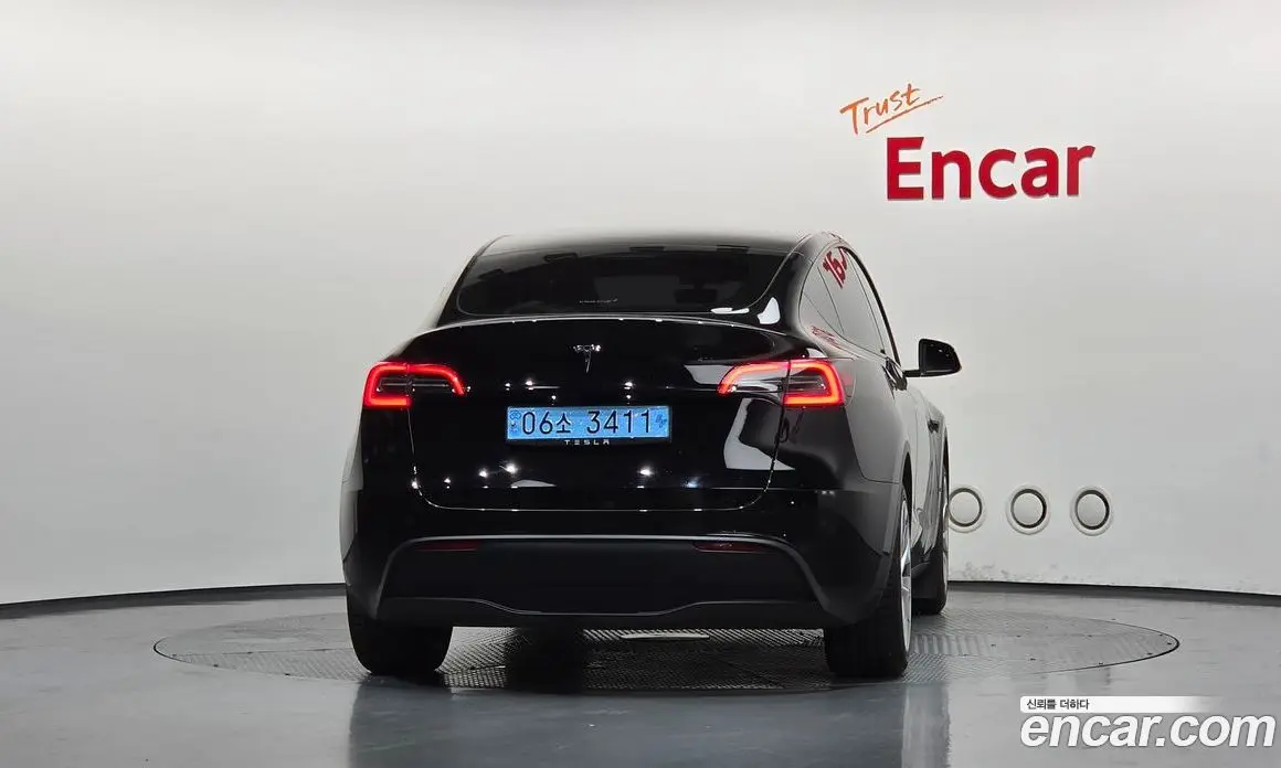 Tesla Model Y 2023 0.2 автомат (гидро), фото 4 Tesla Model Y 2023 0.2 автомат (гидро), фото 4