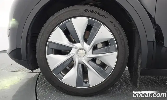 Tesla Model Y 2023 0.2 автомат (гидро), миниатюра 5 Tesla Model Y 2023 0.2 автомат (гидро), миниатюра 5