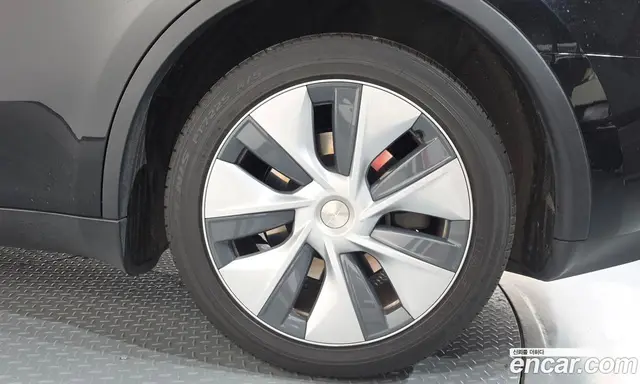 Tesla Model Y 2023 0.2 автомат (гидро), миниатюра 7 Tesla Model Y 2023 0.2 автомат (гидро), миниатюра 7