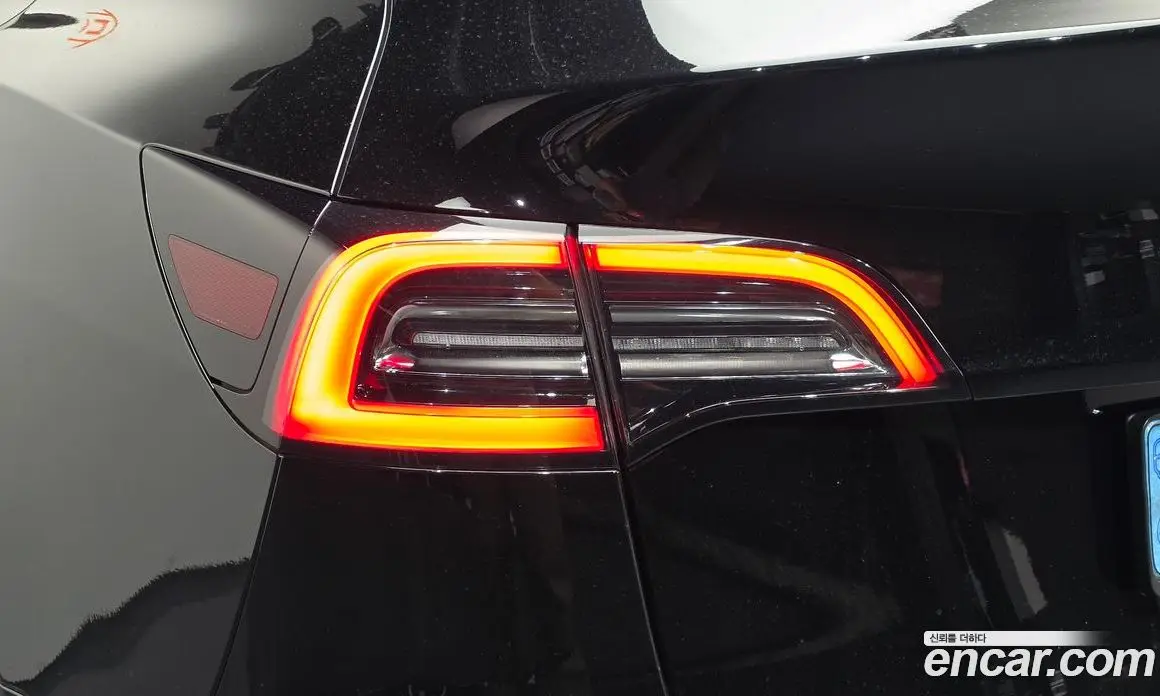 Tesla Model Y 2023 0.2 автомат (гидро), фото 9 Tesla Model Y 2023 0.2 автомат (гидро), фото 9