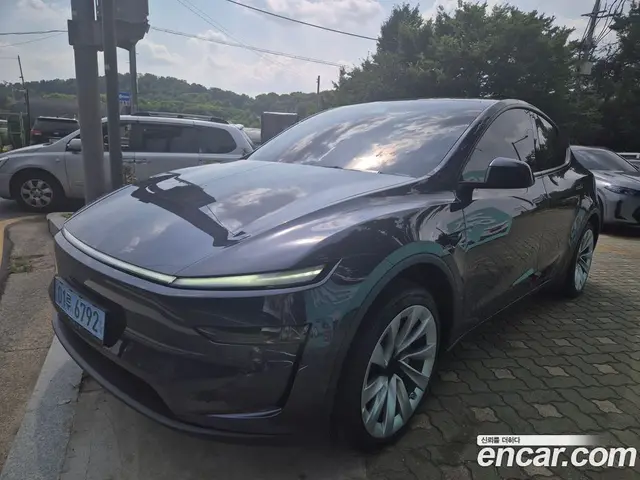 Tesla Model Y 2025 0.2 автомат (гидро), миниатюра 3 Tesla Model Y 2025 0.2 автомат (гидро), миниатюра 3